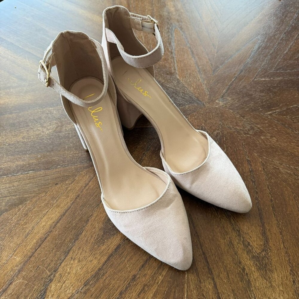 Lulu's Ella rose Light Nude Suede Ankle Strap Heels 8.5